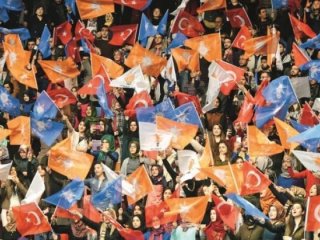 AK Parti’de kongrelerin yarısı tamam