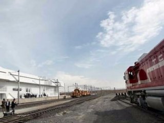 Bakü-Tiflis-Kars Demiryolu yarın açılıyor