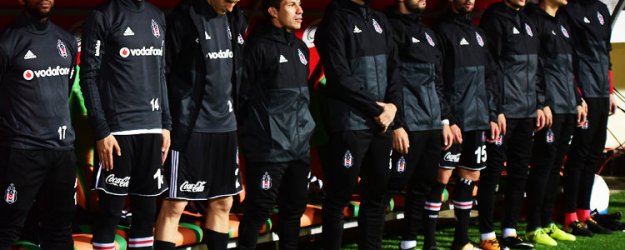 Beşiktaş'ta şok! 2 yıldız oyuna girmek istemedi