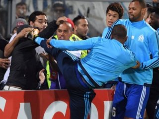 Yıldız futbolcu resmen delirdi!