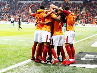Galatasaray'dan gövde gösterisi!