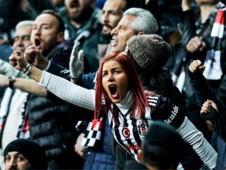 Beşiktaş taraftarı bakın ne sattıracak!