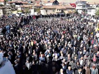 10 bin kişi katıldı! Son yolculuk
