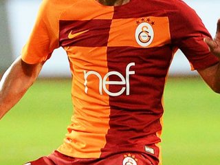 Galatasaray'da 4 isimle yollar ayrılıyor!