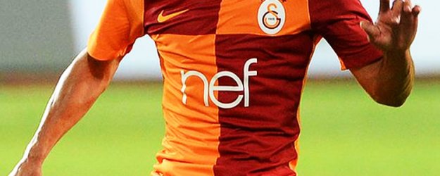 Galatasaray'da 4 isimle yollar ayrılıyor!