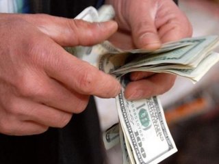 Dolara FED darbesi! İşte günün ilk rakamları