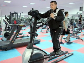 Askere gidebilmek için her akşam yapıyor!