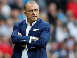 Galatasaray taraftarı Fatih Terim'in evine gitti