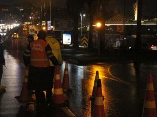 Atatürk Köprüsü trafiğe kapatıldı