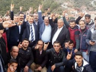 Kavaklıdere'de 41 kişi MHP'ye katıldı!