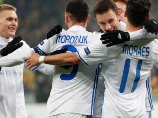 Dinamo Kiev şovla turladı