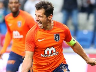 Emre Belözoğlu: İnşallah önümüzdeki sezon...