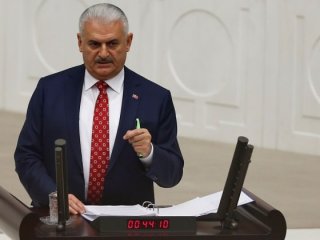 Yıldırım: Putin'in burada olması tesadüfi değil