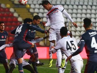 9-0'ın rövanşında gülen yok! Tur Beşiktaş'ın