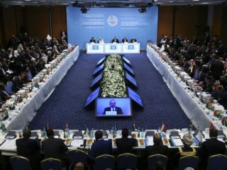 Şaşırttı! Dev zirveye katılan sürpriz lider