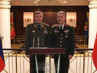 Genelkurmay Başkanı Akar'dan önemli görüşme