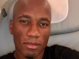 Ne yaptın Drogba! Yeni stilini görenler inanamadı