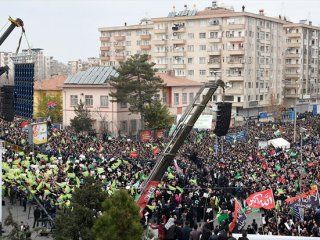 Diyarbakır'da HDP'yi kıskandıracak kalabalık