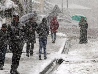 İstanbul'a kar geliyor! Uzmanlar gün verdi