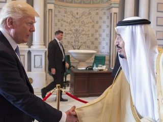 Suudi Arabistan Kralı Trump ile telefonda görüştü