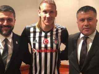 Transferde mutlu son! Yeni Kartal formayı giydi!