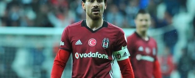 Sakatlıktan dönen Veli Kavlak kararını verdi!