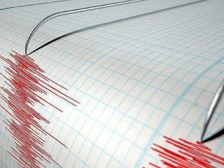 İzmir'de 4.8 büyüklüğünde deprem!
