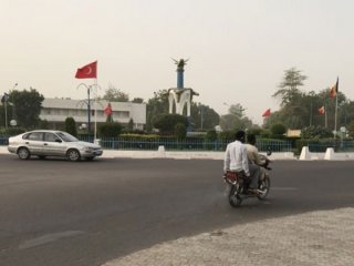Çad sokakları Türk bayraklarıyla süslendi!