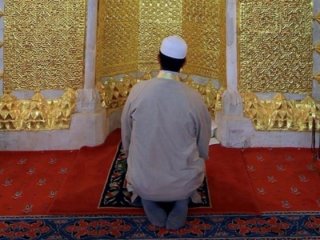 Diyanet'e 9500 personel alınacak