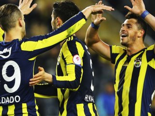 Fener tur kapısını araladı