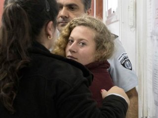 Tel Aviv'den Ahed'e destek