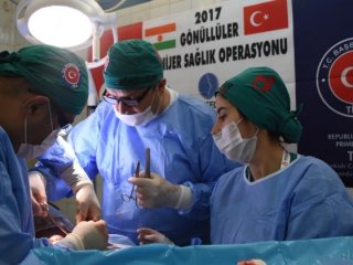 Türk Doktorlar göğsümüzü kabarttı