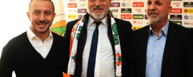 Hikmet Karaman 1,5 yıllık imzayı attı!