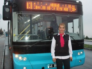 Kadınlara özel otobüse kadın şoför