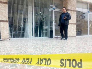 Mütehhit bürosunu basıp pompalı tüfekle katliam yaptı