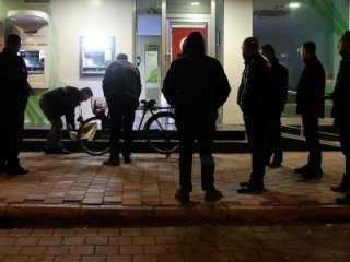 Adana'da bisikletle banka soymaya çalıştılar!