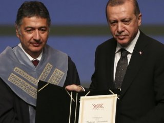 Rektör Özkan'dan o tweet için açıklama!