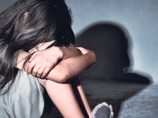 Kuşları görünce 'Ben de öğretmenimle böyle öpüşüyorum' dedi