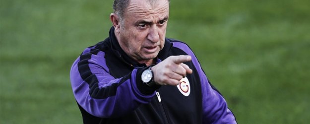 Terim G.Saray taraftarını yıkan haberi verdi!