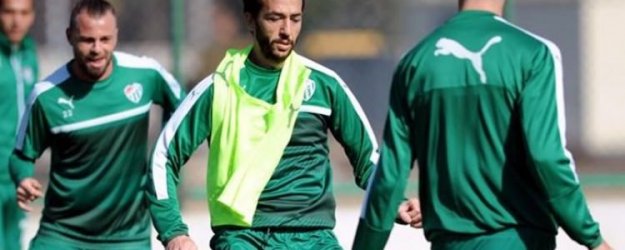 Bursaspor'da ayrılık! Sözleşmesi feshedildi!