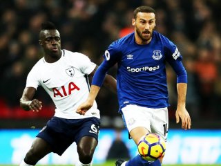 Cenk Tosun ilk maçına çıktı!