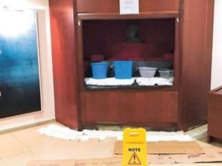 Tepki çeken görüntü: Müzede leğen ve çöp kovası