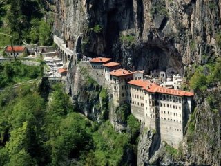 Sümela Manastırı’nı ABD askerleri yağmalamış