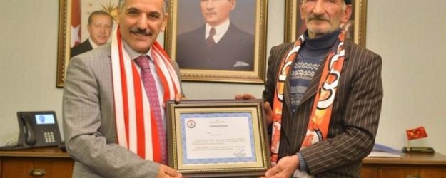 Samsunspor'a en anlamlı yardım! Kağıt toplayan...