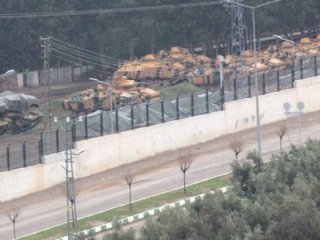 Sınırda duvarlar kalktı! Tanklar harekete geçiyor