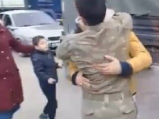 Yok böyle sahne! Afrin konvoyunu durdurup...