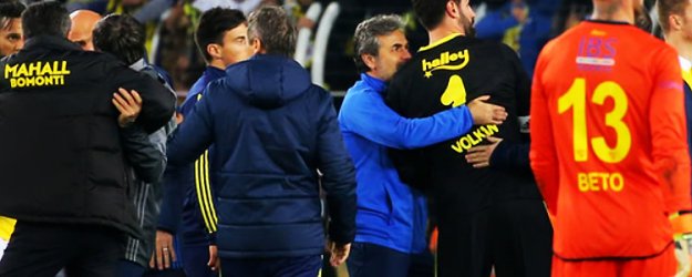 Kadıköy'de maç bitti, ortalık karıştı!