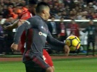 Beşiktaş maçında penaltı isyanı!