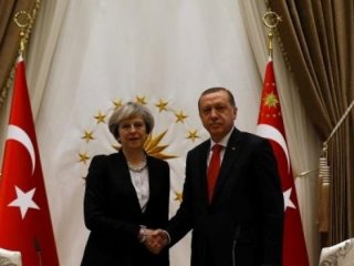 Theresa May'den Zeytin Dalı açıklaması