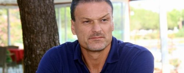Sürpriz Alpay Özalan kararı